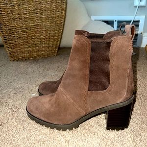 UGG Hazel Suede Block Heel Chelsea Boot